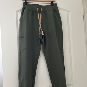 FIGS Scrub Set-  Petite Moss Zamora High Waisted Jogger (M)